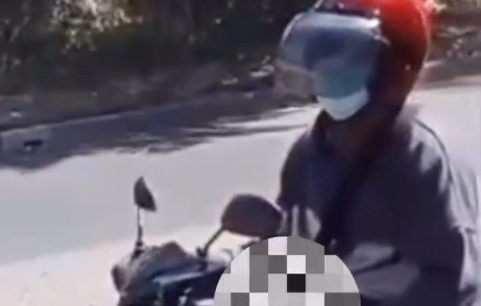 Viral Pemotor Pamer Kelamin di Halte SMP Batam