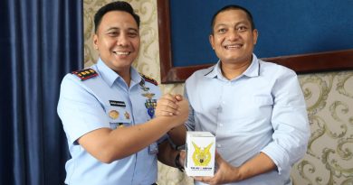kolaborasi-erat-tni-au-dan-media-danlanud-hang-nadim-sambut-kunjungan-smsi-dan-pwi-batam