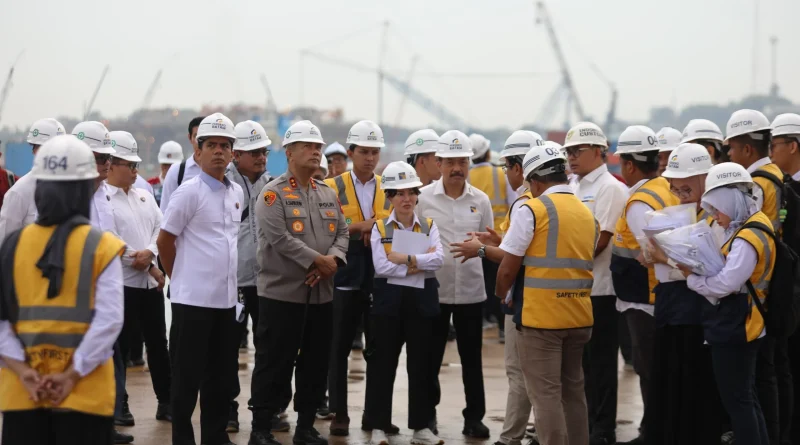 tingkatkan-efisiensi-pelabuhan-bp-batam-sambut-operasional-4-sts-crane-baru-dari-china