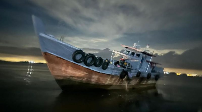 Penangkapan Dramatis: Kapal Kayu di Batam Ketahuan Angkut 10 Ton Solar Ilegal