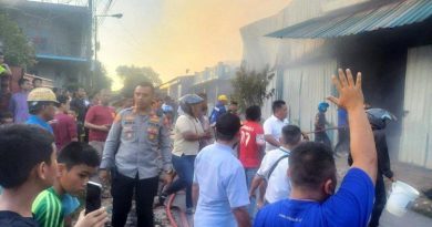 Gudang Pelaminan di Batuaji Ludes Terbakar, 5 Mobil Damkar Dikerahkan