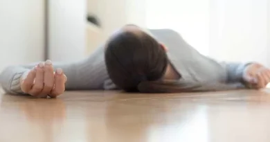 Wanita Hamil Pingsan Saat Laporkan Oknum Polisi ke Polda Kepri